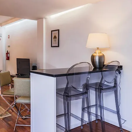 Apartment Sunny Terrace In Entrecampos By Lovelystay