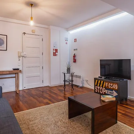 Apartment Sunny Terrace In Entrecampos By Lovelystay Lisbon
